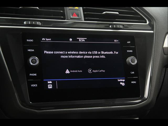Certified 2024 Volkswagen Tiguan SE R-Line AWD/4WD image 12