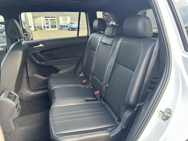 Used 2024 Volkswagen Tiguan SE R-Line AWD/4WD image 26