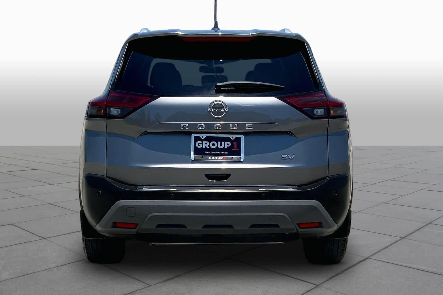 Used 2023 Nissan Rogue SV w/ SV Premium B Package FWD image 5