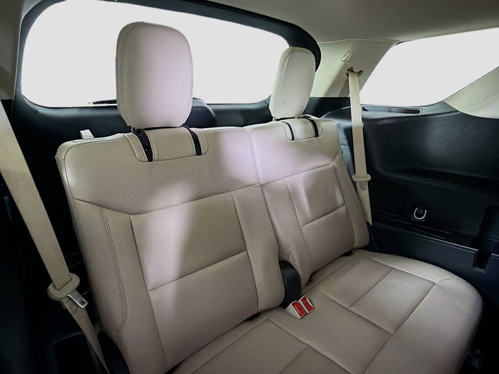 Used 2023 Ford Explorer XLT w/ Equipment Group 202A image 27