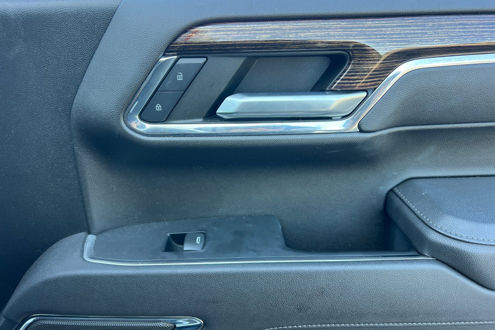 Used 2023 GMC Sierra 1500 Elevation image 21