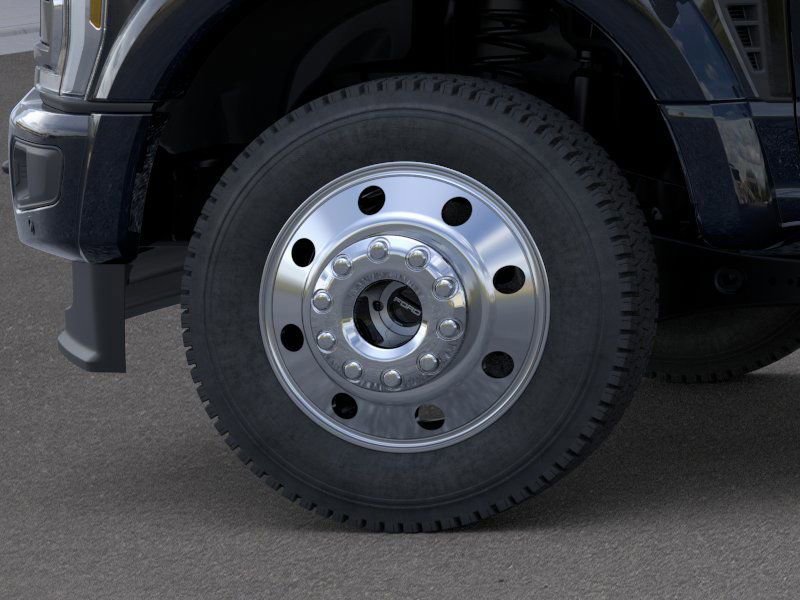 New 2026 Ford F450 Platinum w/ FX4 Off-Road Package image 19