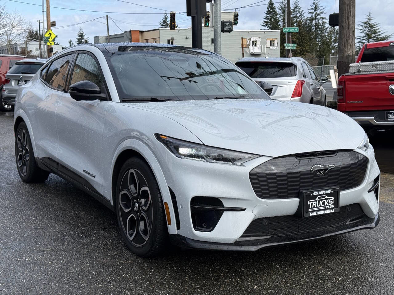 Used 2022 Ford Mustang Mach-E GT image 10