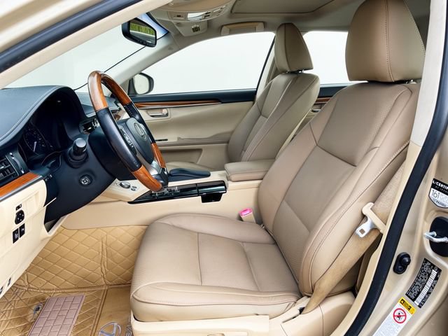Used 2015 Lexus ES 300h w/ Navigation System Package FWD image 15