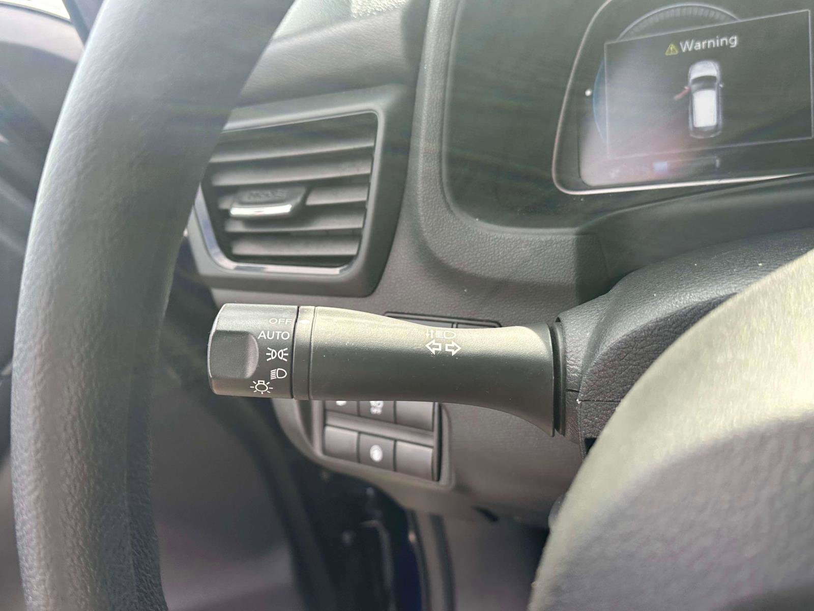 Used 2023 Nissan Leaf S image 19