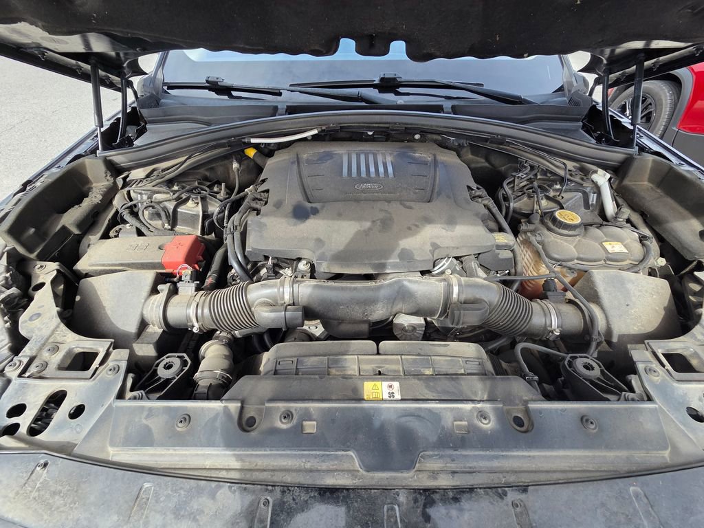 Used 2018 Land Rover Range Rover Velar S image 29