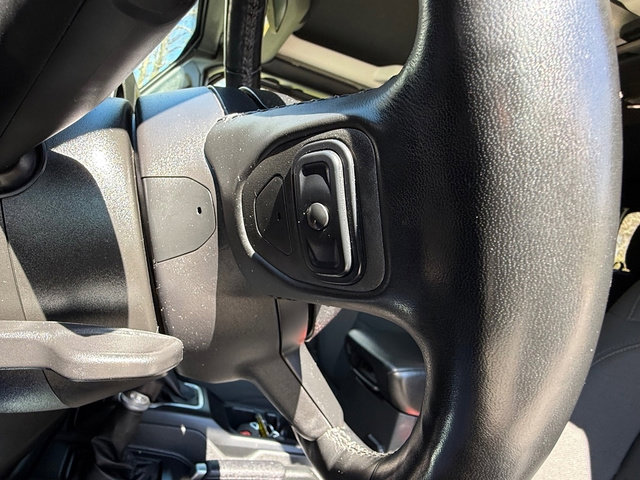 Used 2022 Jeep Gladiator Sport AWD/4WD image 14