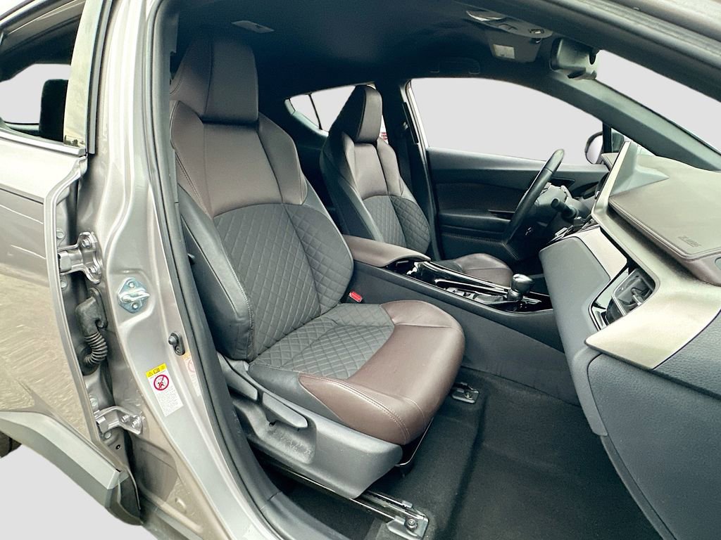 Used 2019 Toyota C-HR Limited image 26