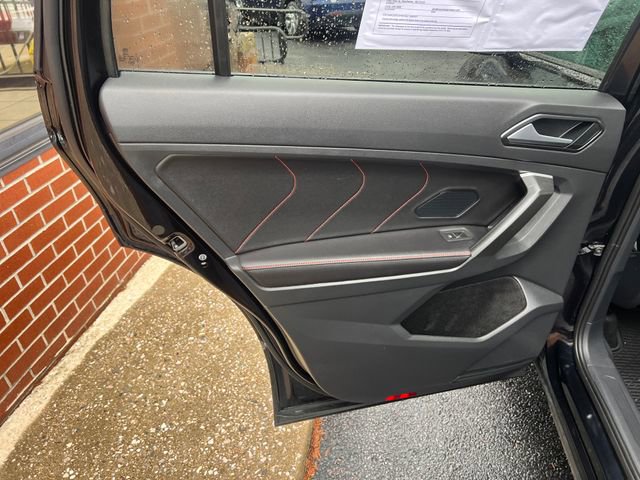 Used 2024 Volkswagen Tiguan Wolfsburg Edition image 22