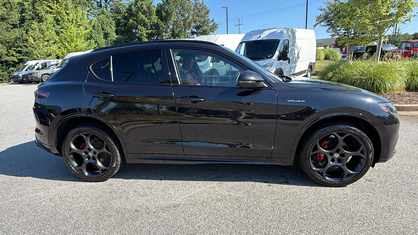 Used 2025 Alfa Romeo Stelvio Sprint AWD/4WD image 7