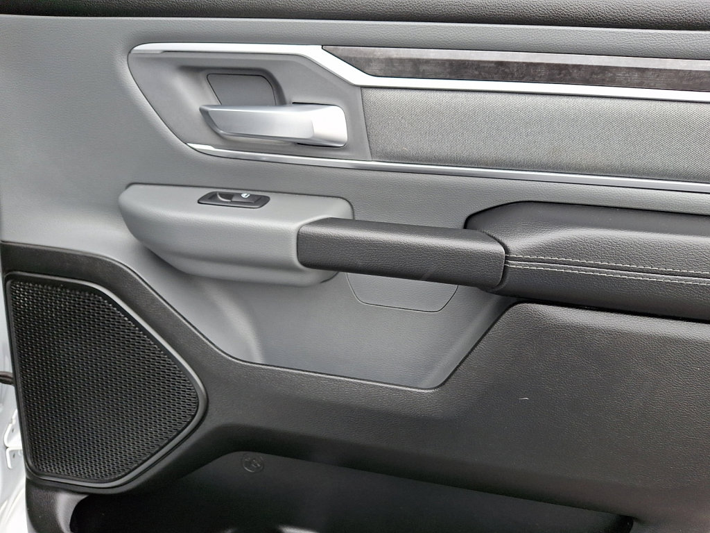 Used 2023 RAM 1500 Big Horn image 11