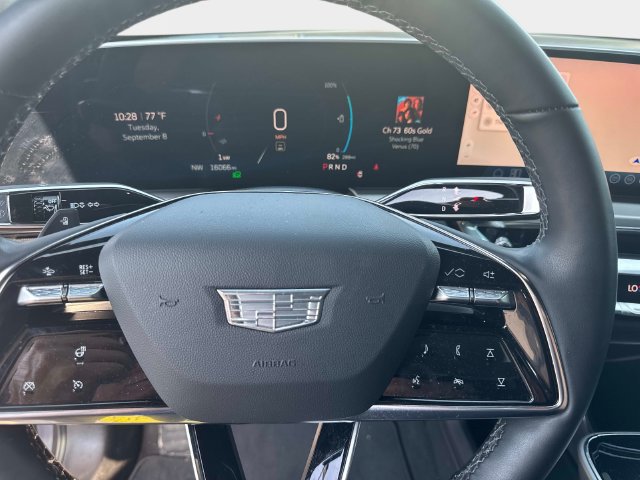 Certified 2024 Cadillac Lyriq Luxury AWD/4WD image 25