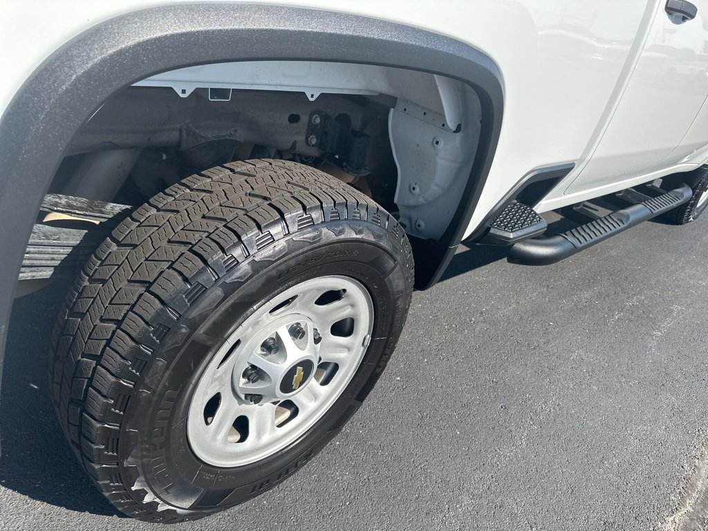 Used 2024 Chevrolet Silverado 3500 W/T image 24