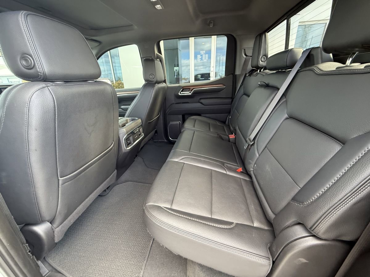 Used 2023 GMC Sierra 1500 Denali w/ Denali Reserve Package image 12