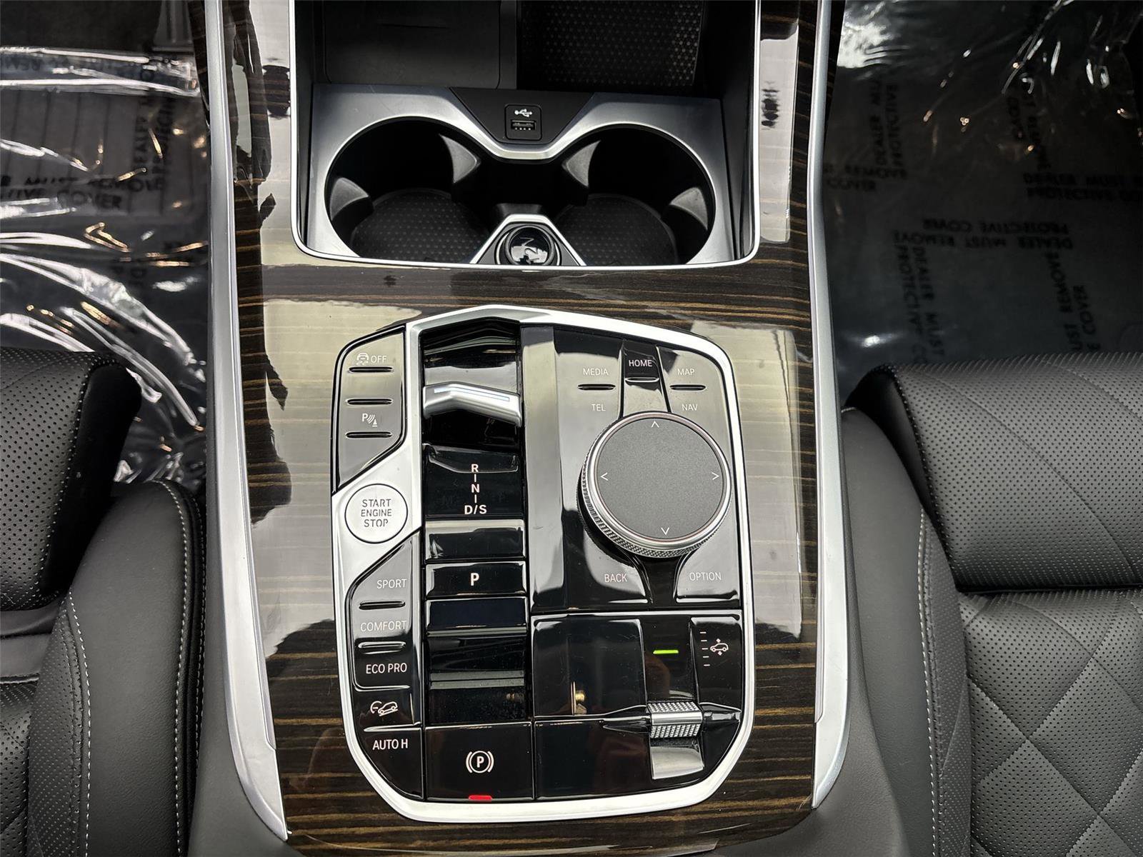 Used 2025 BMW X7 xDrive40i w/ Climate Comfort Package image 23