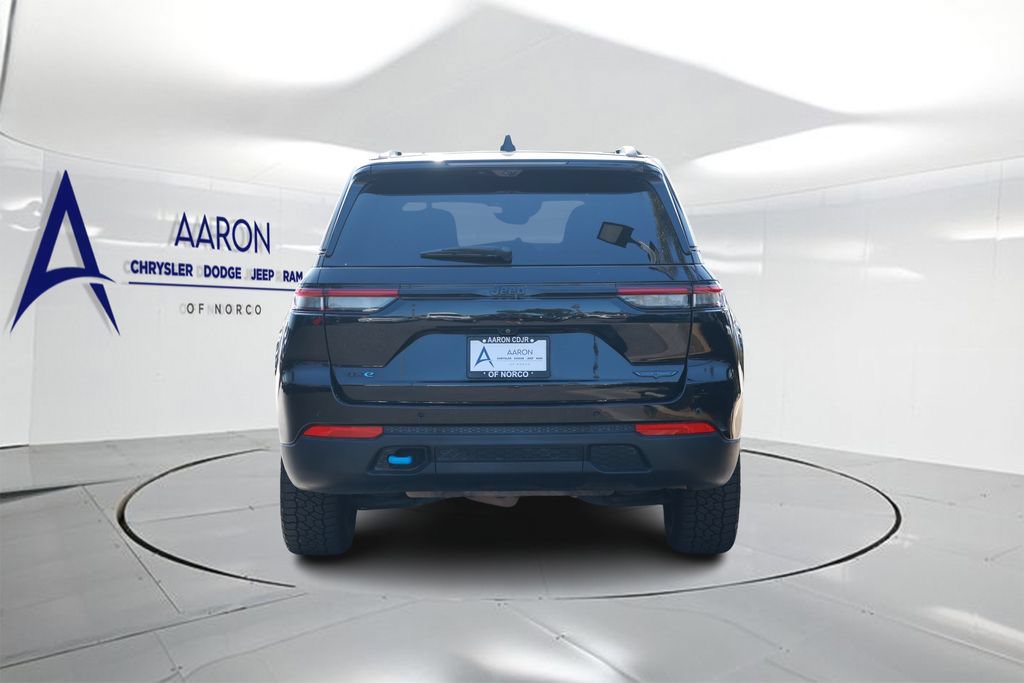 Used 2022 Jeep Grand Cherokee Trailhawk w/ Advanced Protech Group II AWD/4WD image 3