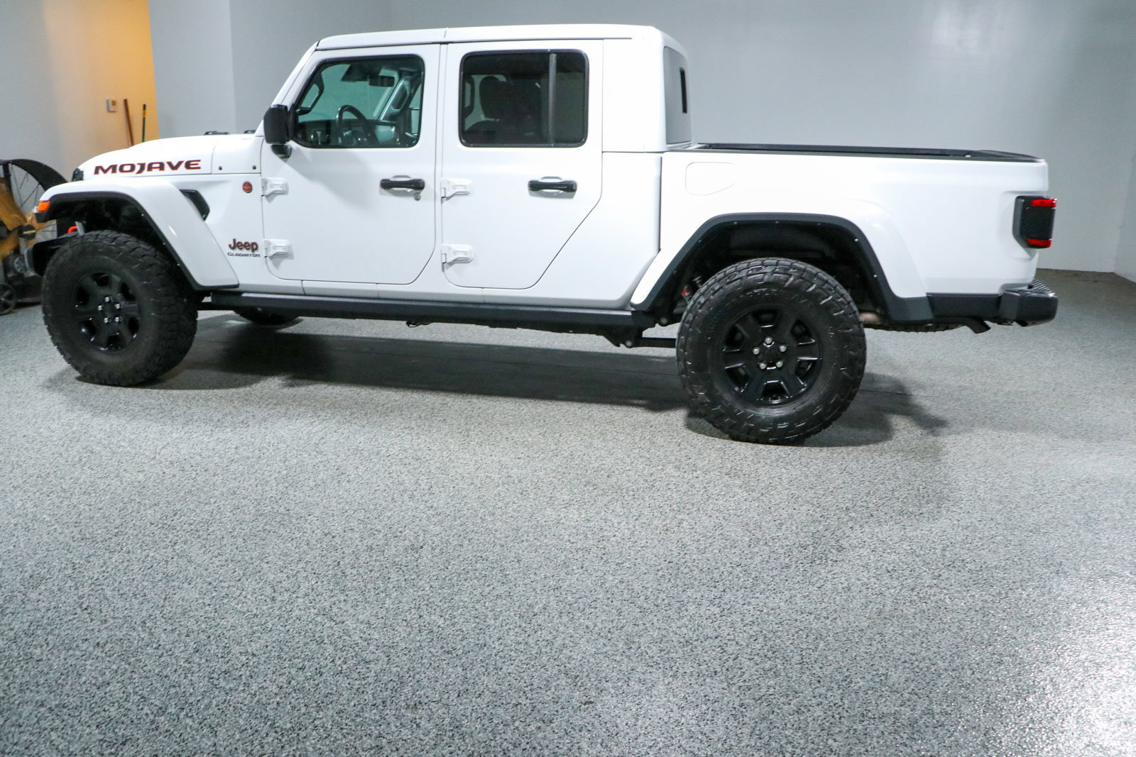 Used 2021 Jeep Gladiator Mojave AWD/4WD image 10