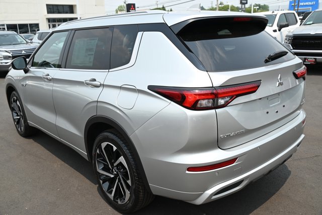 New 2023 Mitsubishi Outlander SEL image 5