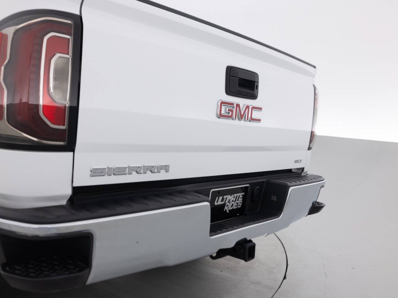 Used 2016 GMC Sierra 1500 SLT w/ SLT Premium Package AWD/4WD image 16
