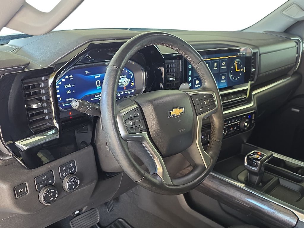 Used 2023 Chevrolet Silverado 1500 LTZ AWD/4WD image 14
