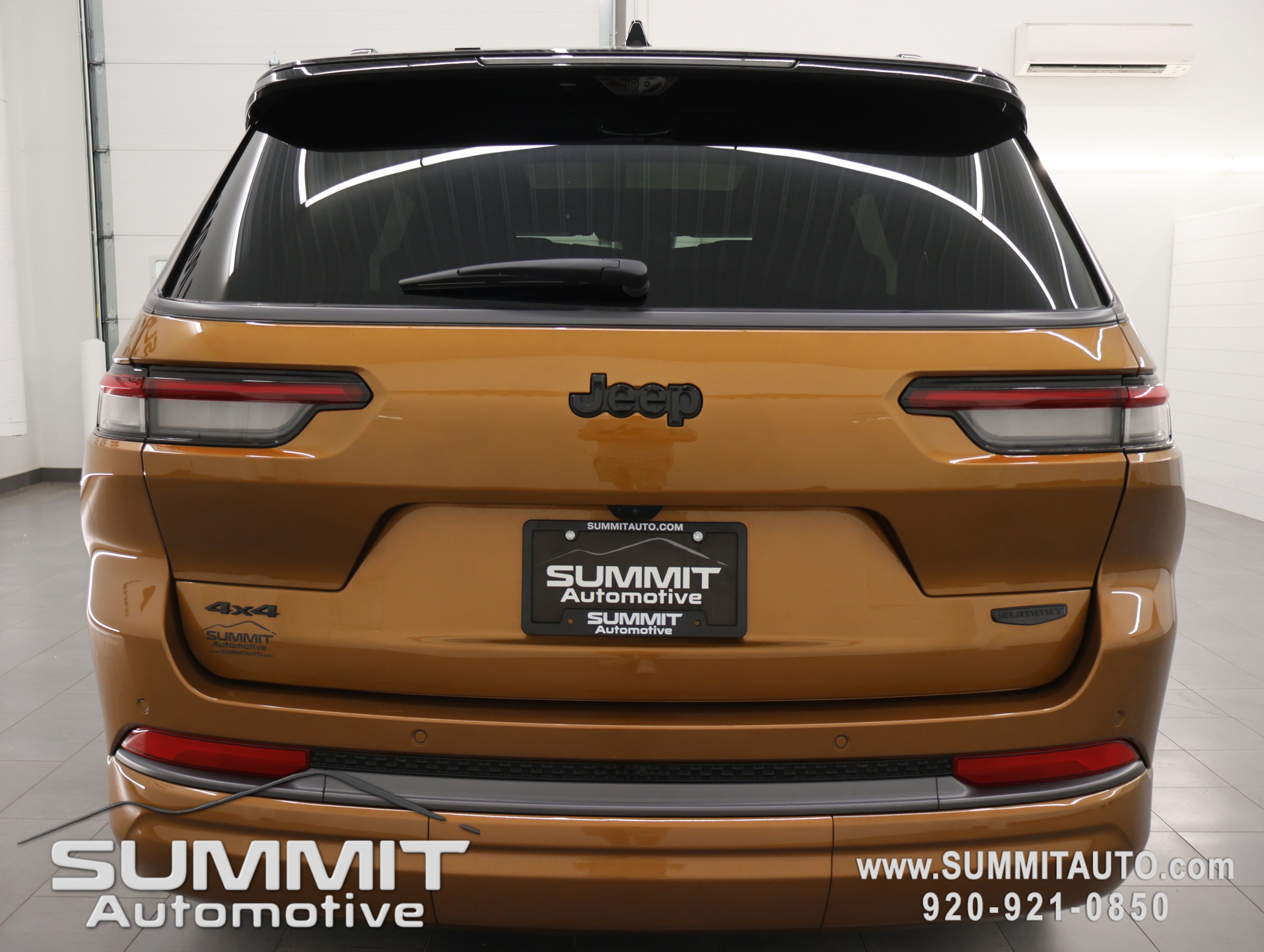 New 2026 Jeep Grand Cherokee L Summit w/ Obsidian Package AWD/4WD image 31