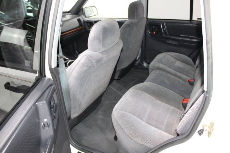 Used 1997 Jeep Grand Cherokee Laredo AWD/4WD image 33