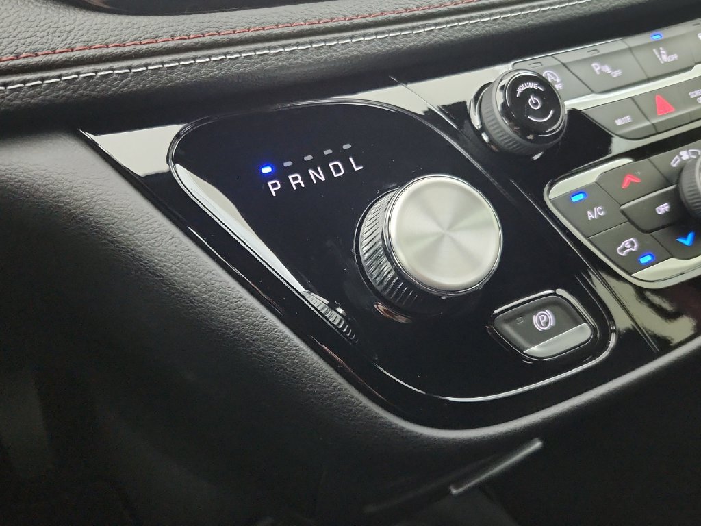 New 2027 Chrysler Pacifica Select AWD/4WD image 28