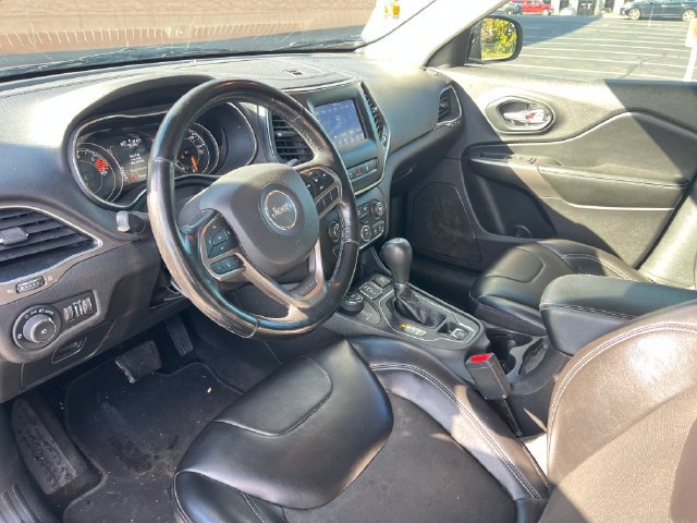 Used 2021 Jeep Cherokee Latitude Plus AWD/4WD image 19