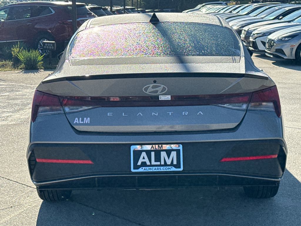 New 2025 Hyundai Elantra Sport image 6