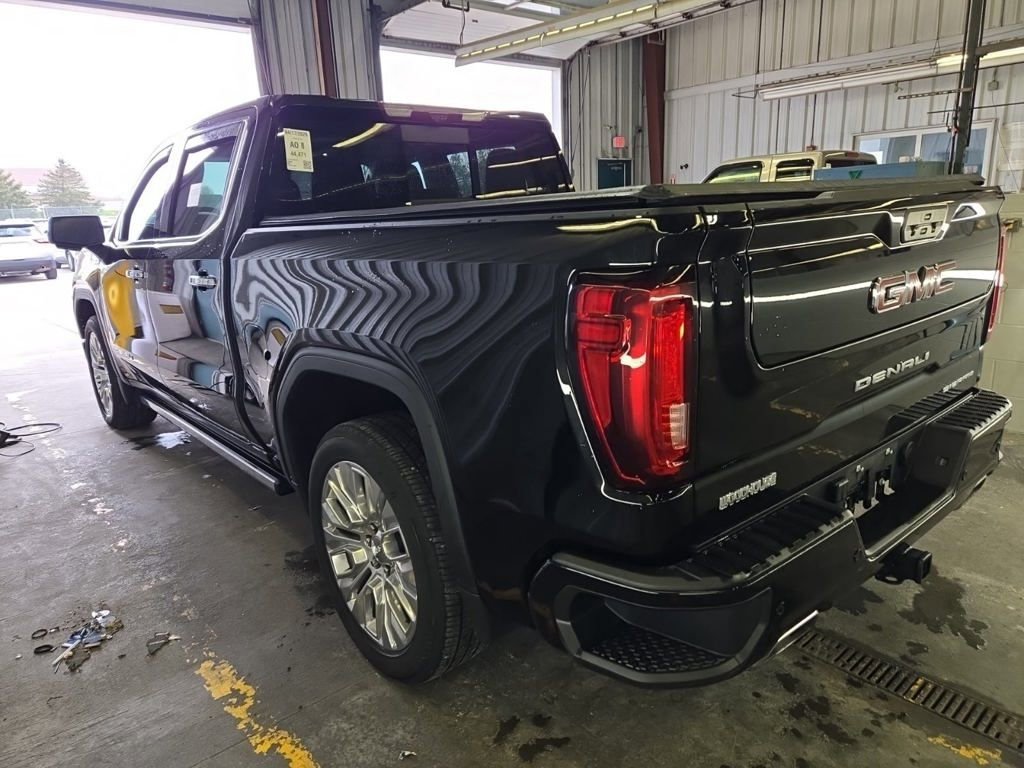 Used 2020 GMC Sierra 1500 Denali w/ Denali Ultimate Package AWD/4WD image 3