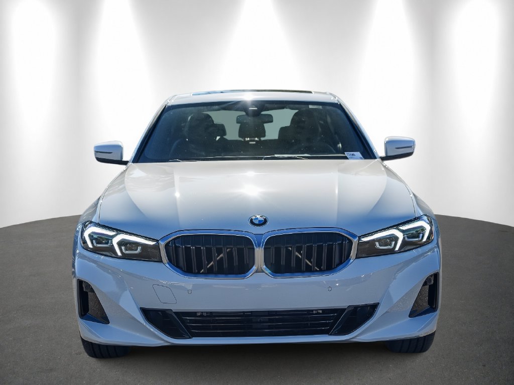 New 2026 BMW 330i Sedan w/ Convenience Package RWD image 2