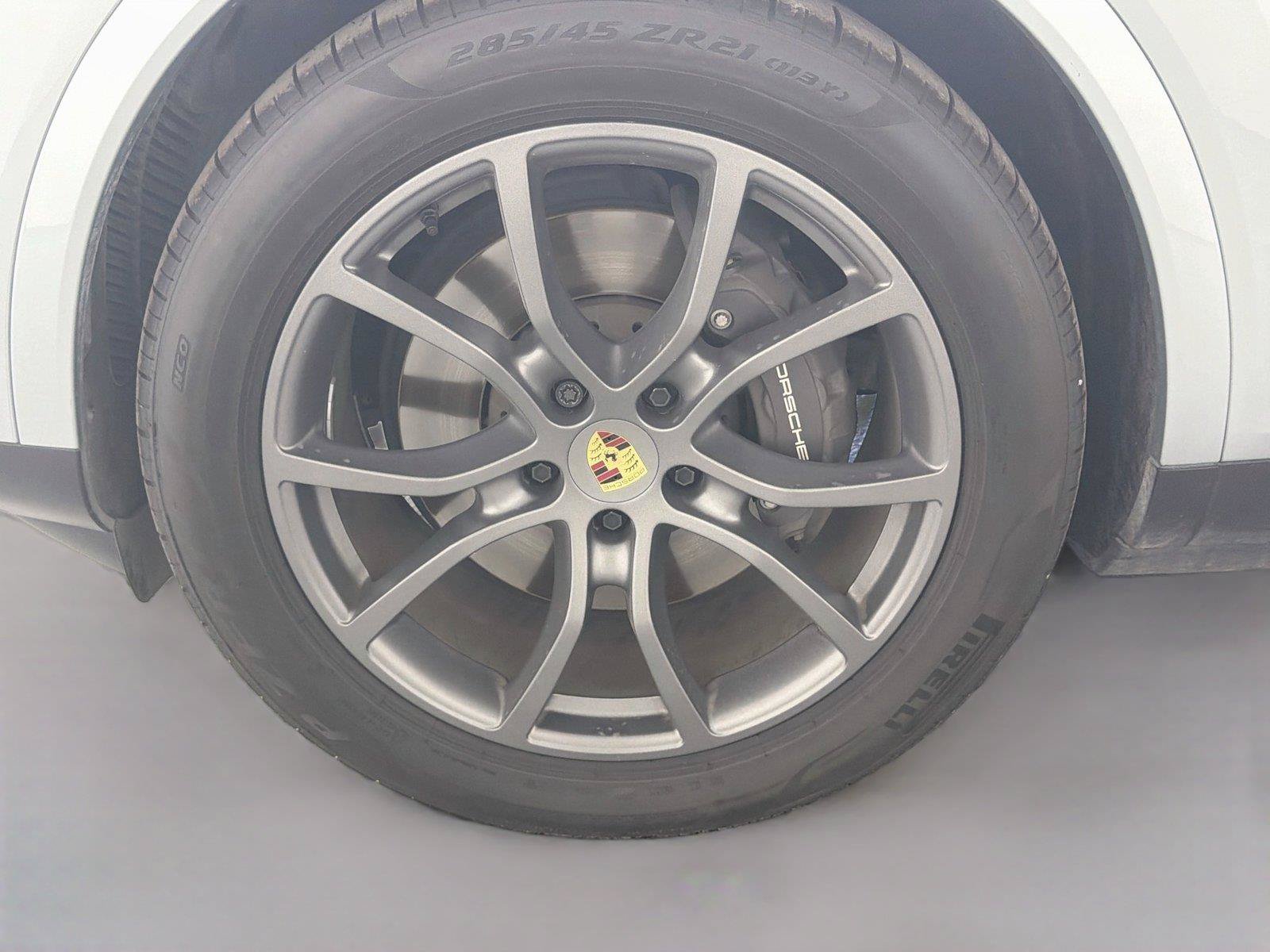 Certified 2024 Porsche Cayenne Coupe AWD/4WD image 11