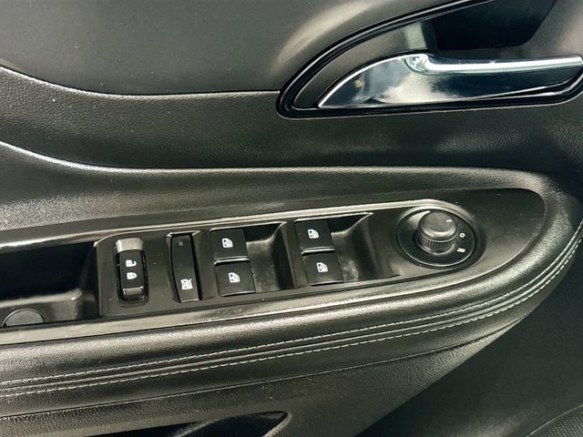 Used 2017 Buick Encore Essence image 19