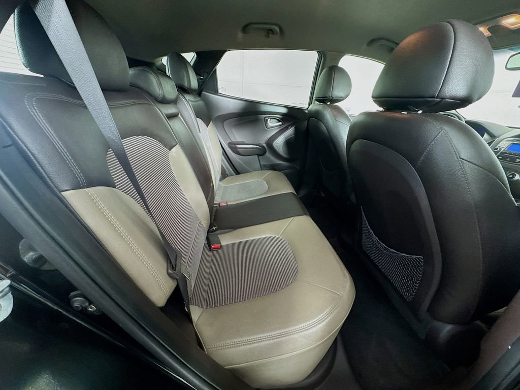 Used 2013 Hyundai Tucson GLS image 31