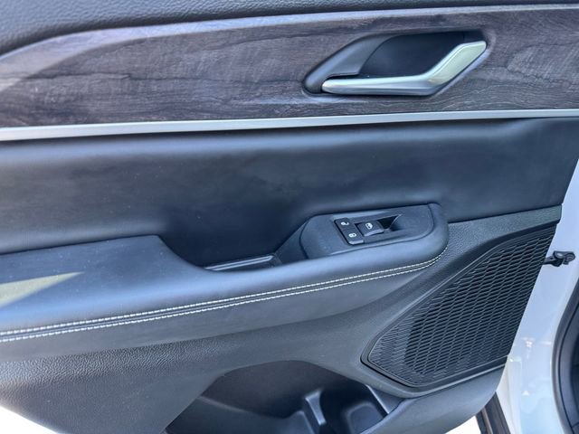 Certified 2023 Jeep Grand Cherokee Limited w/ Black Appearance Package image 15