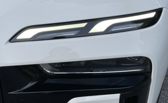 Used 2023 BMW 740i 740i image 13