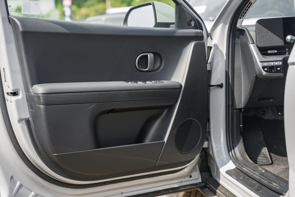 New 2025 Hyundai Ioniq 5 SEL image 37