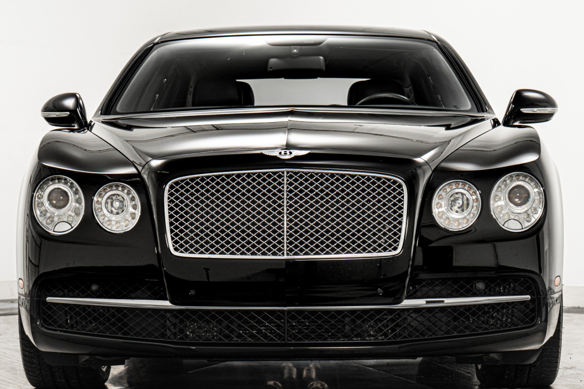 Used 2015 Bentley Flying Spur W12 image 4