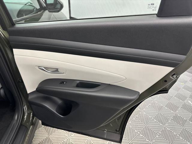 New 2026 Hyundai Tucson SEL FWD image 17