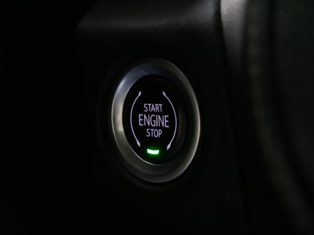 Used 2023 GMC Yukon SLT image 23