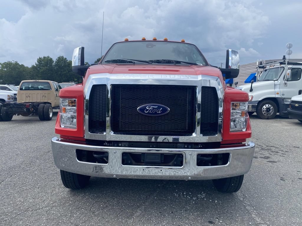 Used 2021 Ford F650 2WD Crew Cab Super Duty image 3