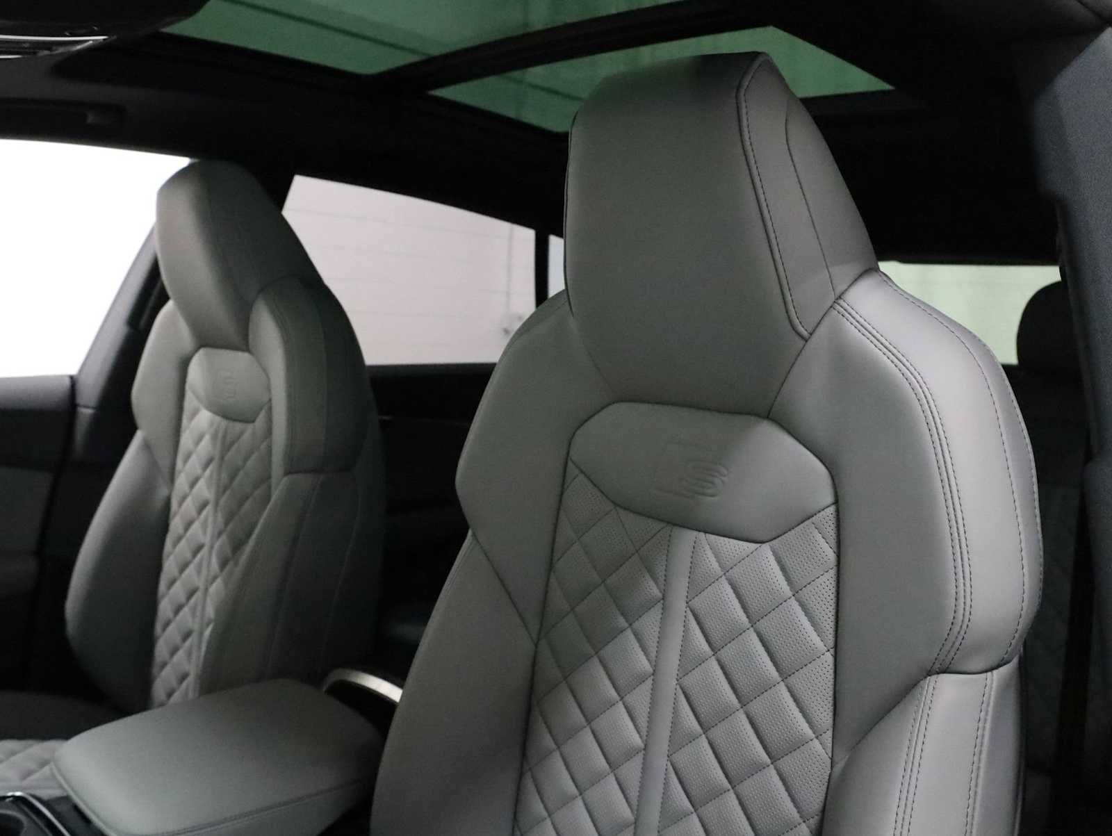 New 2027 Audi SQ8 Premium Plus AWD/4WD image 18