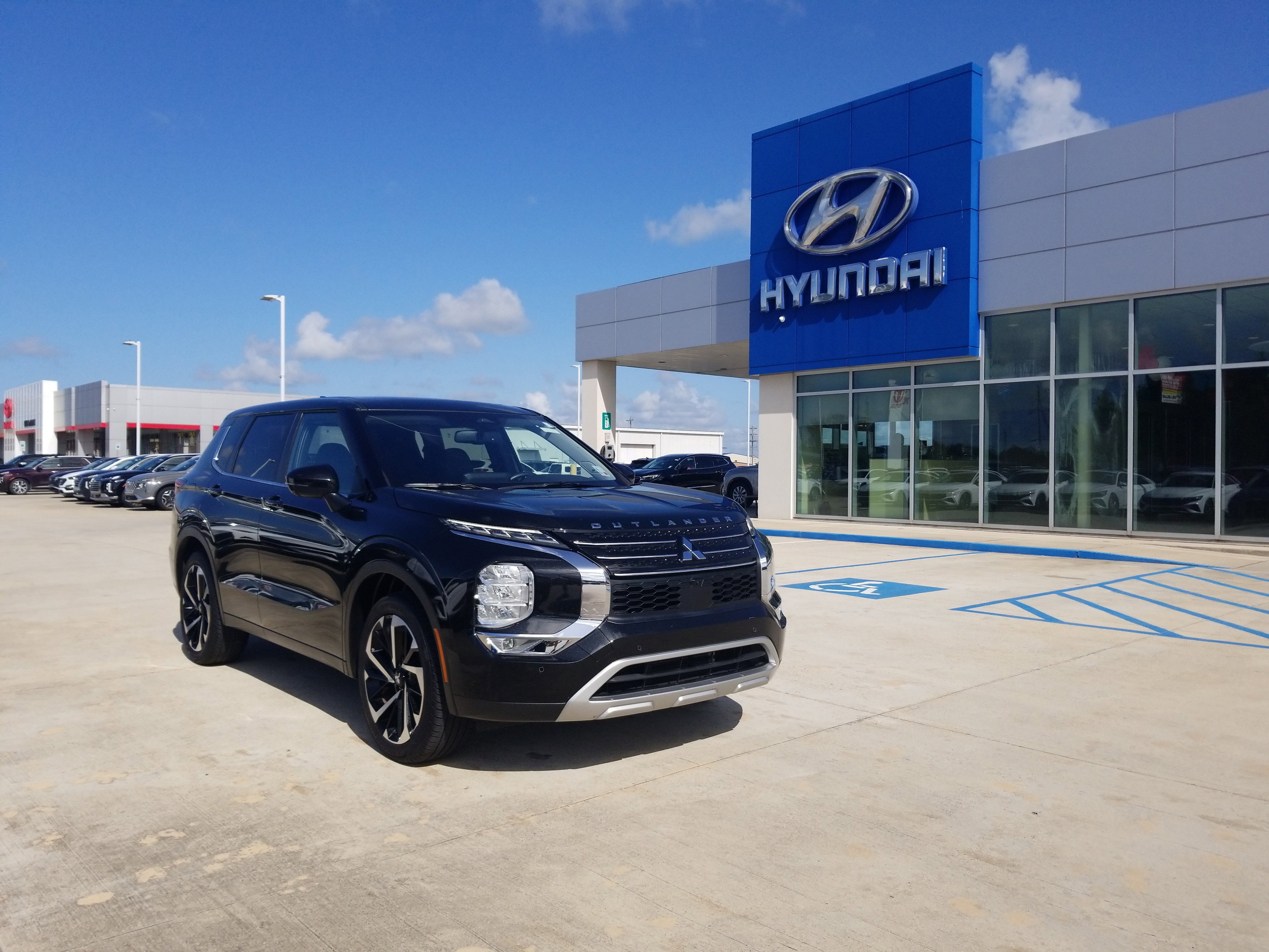 Used 2024 Mitsubishi Outlander FWD