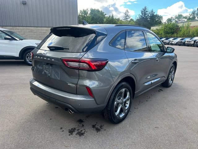 Used 2024 Ford Escape ST-Line w/ Tech Pack #1 AWD/4WD image 5