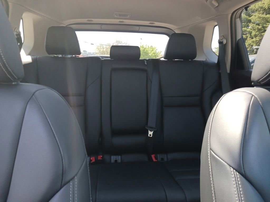 Used 2023 Nissan Rogue SL w/ SL Premium Package AWD/4WD image 22