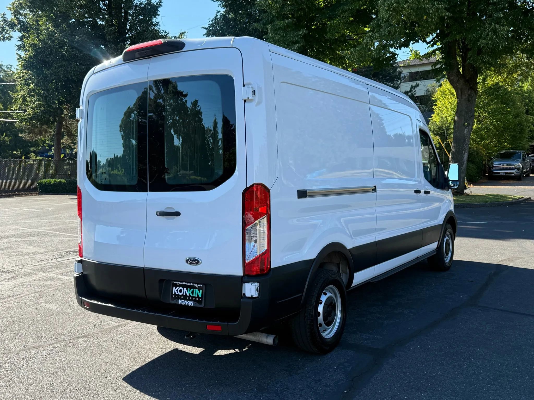 Used 2022 Ford Transit 150 Medium Roof image 6