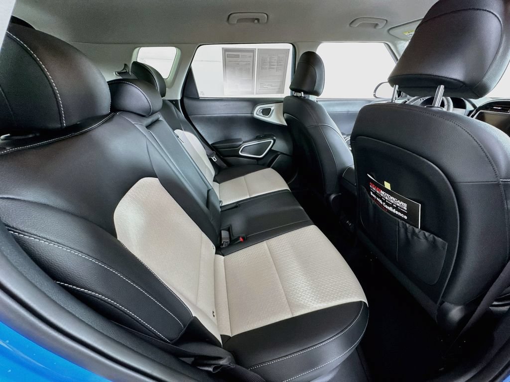 Used 2023 Kia Soul GT-Line FWD image 25