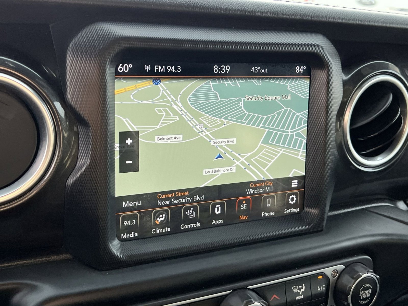 Used 2020 Jeep Wrangler Unlimited Sahara image 19