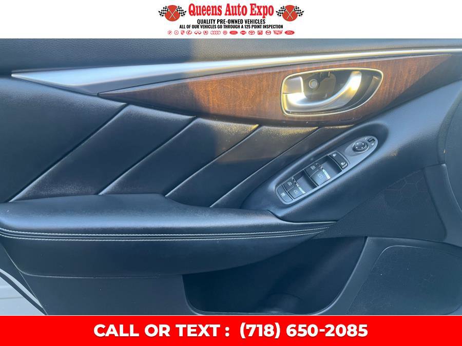 Used 2018 INFINITI Q50 Luxe w/ Essential Package (3.0T Luxe) image 12