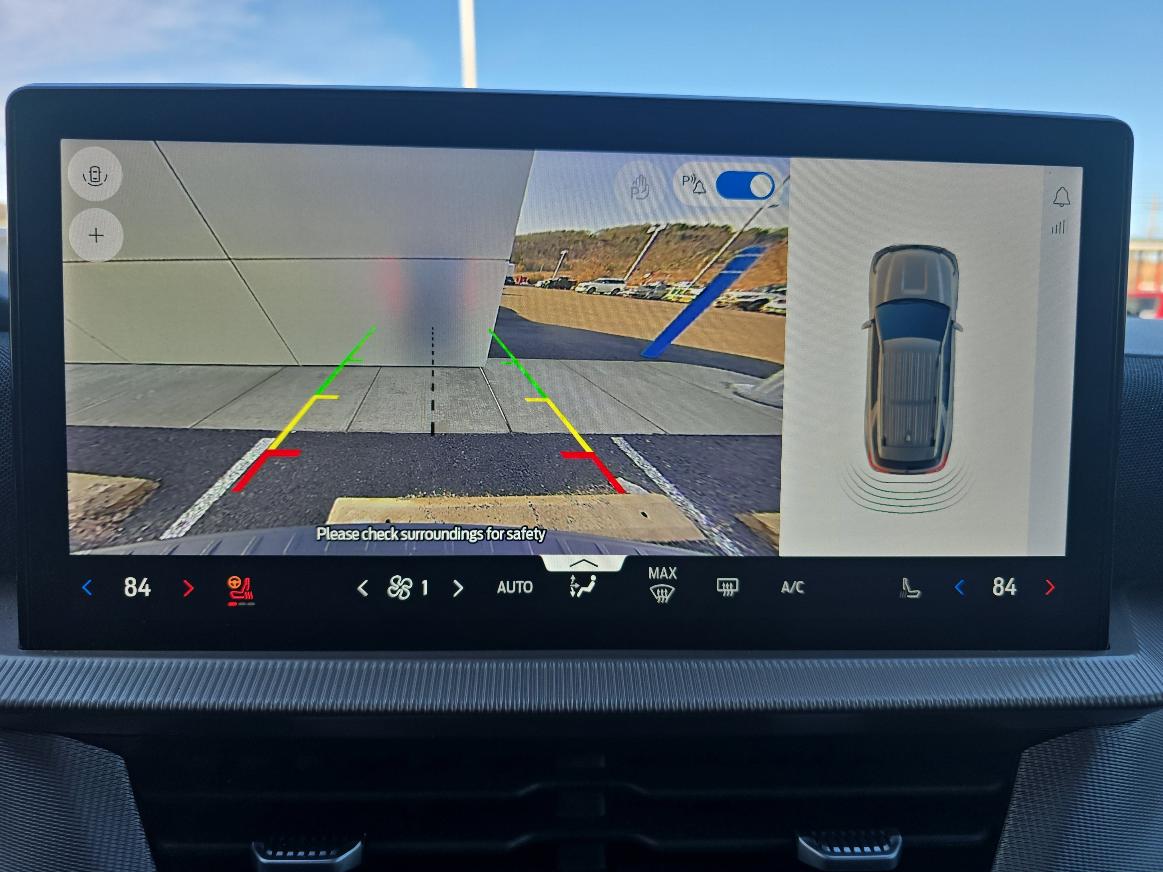 Used 2025 Ford Explorer Active w/ Active Comfort Package image 28